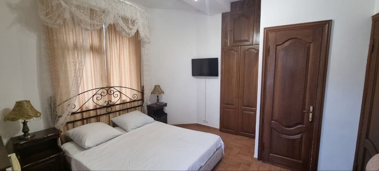 Однокомнатный с видом на бассейн с балконом